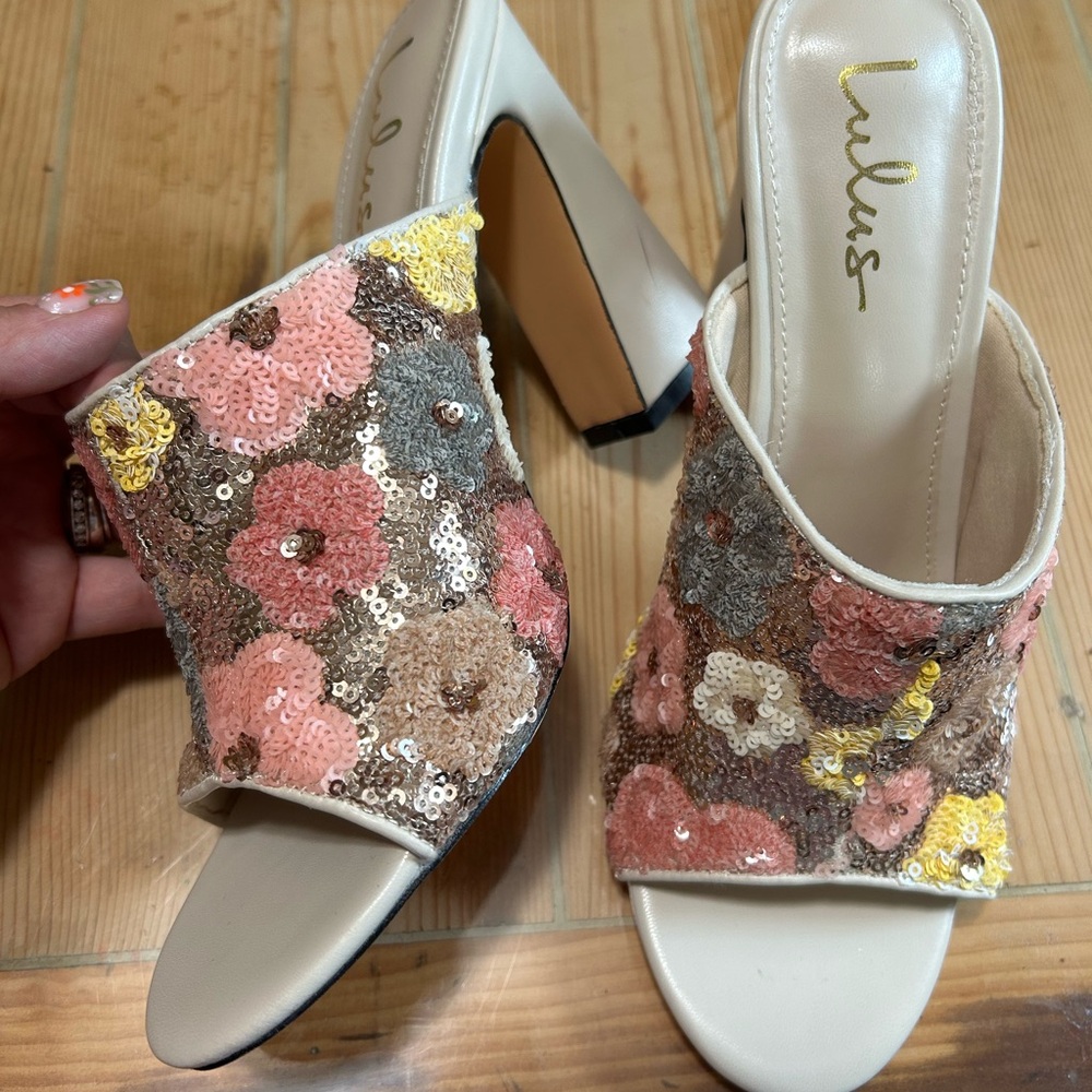 NWOB Lulus Callixta Pink Bone Floral Sequin Slide Heels – Size 8.5 - Picture 3 of 8